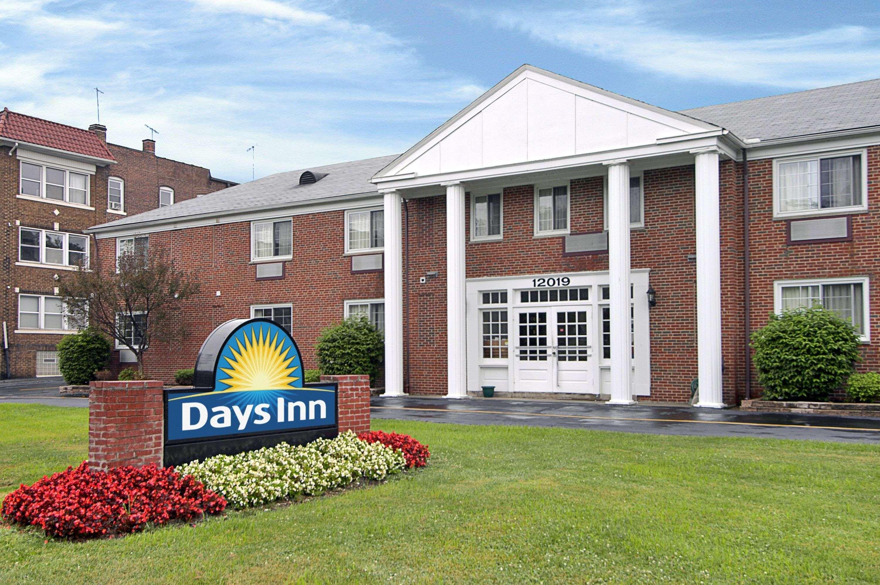 Hotel Days By Wyndham Cleveland Lakewood