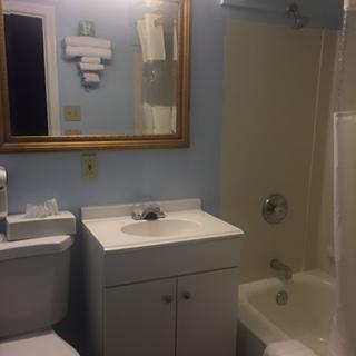Days By Wyndham Cleveland Lakewood