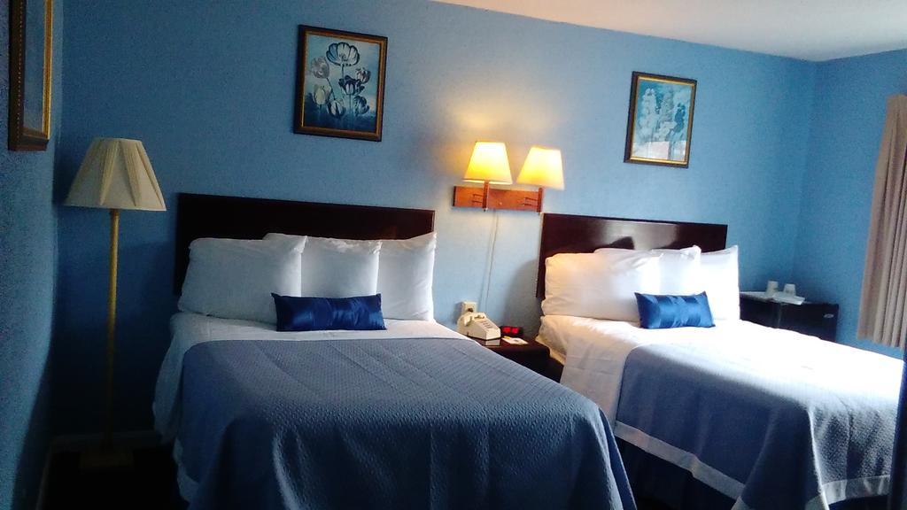 Days By Wyndham Cleveland Lakewood