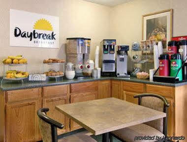 Days By Wyndham Cleveland Lakewood